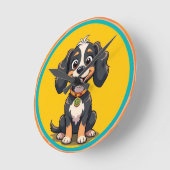 Happy Cartoon Dog in einem farbigen Circular Frame Runde Wanduhr (Winkel)