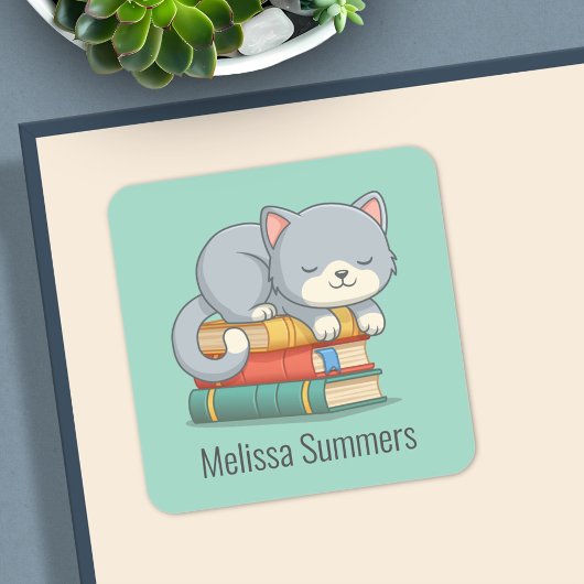 Happy Cat Book Stack Custom Name Bookplate Green Quadratischer Aufkleber