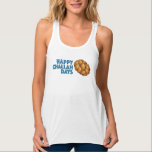 Happy Challah Days Hanukkah Chanukah Funny Holiday Tank Top<br><div class="desc">Auf dem Tank steht eine originelle Marker-Illustration eines Laib geflochtenen herausfordernden Brotes,  mit HAPPY CHALLAH DAYS in einem lustigen Schriftart. Ideal für Hanukkah Feierlichkeiten! Sehen Sie nicht,  wonach Sie suchen? Brauchen Sie Hilfe bei der Anpassung? Klicken Sie auf "Kontakt mit diesem Designer",  um etwas für Sie erstellt zu haben!</div>