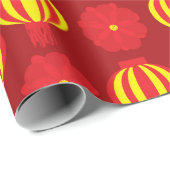 Happy Chinese New Year Yellow Lantern Blumenrot Geschenkpapier (Rolleneckpunkt)