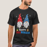 Happy Chrismukkah Gnomes Christmas Hanukkah T-Shirt<br><div class="desc">Funny Gnomes Hanukkah Design,  mit bezaubernden drei Garten Gnomie,  Weihnachtslicht,  mit der Menorah und dreidel auf einem festlichen jüdischen Feiertag Lichter Ornament Decor,  Great Hanukkah Chanukah Holiday Geschenk.</div>