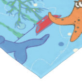 Happy Christmas Shark Tischdecke (Schrägansicht)