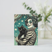 Happy Circus Clown Woman und eine schwarze Katze Postkarte (Stehend Vorderseite)