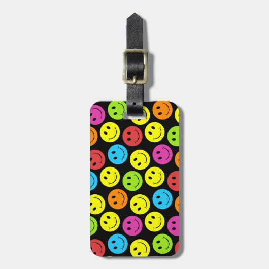 Happy Colorful Faces Pattern Gepäckanhänger (Vorderseite vertikal)