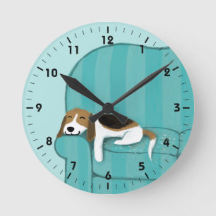 Happy Couch Beagle - Niedlicher Hundedesign Runde  Wanduhr