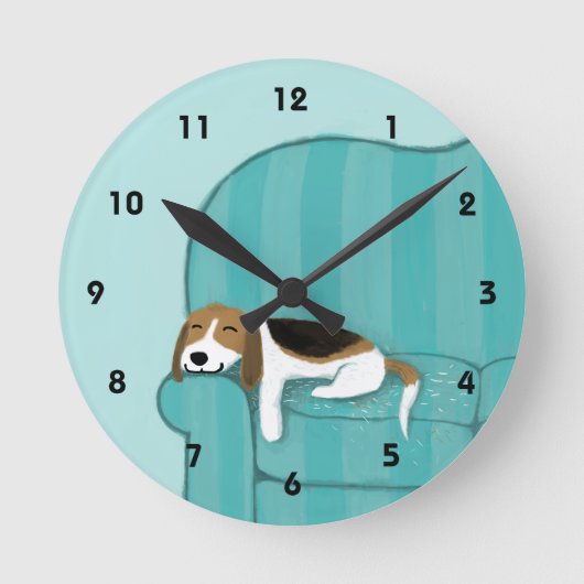 Happy Couch Beagle - Niedliches Hundebanddesign Runde Wanduhr (Vorderseite)