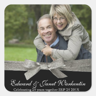 Happy Couple Foto mit Silver Glitzer Ribbon Quadratischer Aufkleber