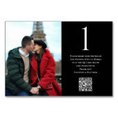 Happy Couple Foto Sharing QR Code Tischnummer (Vorderseite)