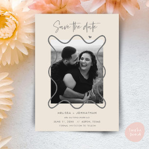 Happy Couple Save the Date Hochzeitsankündigung