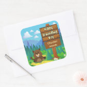 Happy Day in Wald Quadratischer Aufkleber (Umschlag)