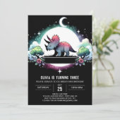 Happy Dino Triceratops Geburtstag Einladung (Stehend Vorderseite)