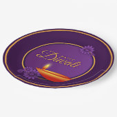 Happy Diwali Diya Candle Lila Gold Pappteller (Schrägansicht)