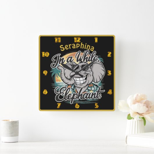 Happy Elefant am sonnigen Strand Quadratische Wanduhr (Zuhause)