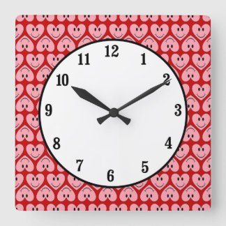 Happy Face Heart Quadratische Wanduhr