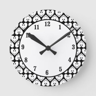 Happy Face Heart Runde Wanduhr