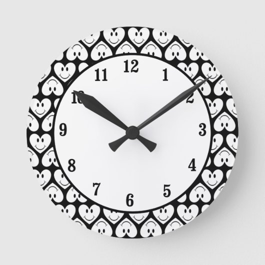 Happy Face Heart Runde Wanduhr (Vorderseite)