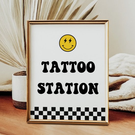 Happy Face One Happy Typ Tattoo Station Schild