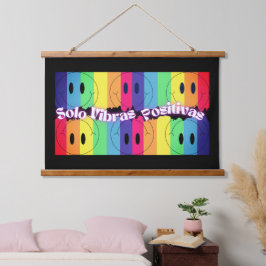 Happy Face Spanish Wording | Inspiration Zitat Wandteppich Mit Holzrahmen