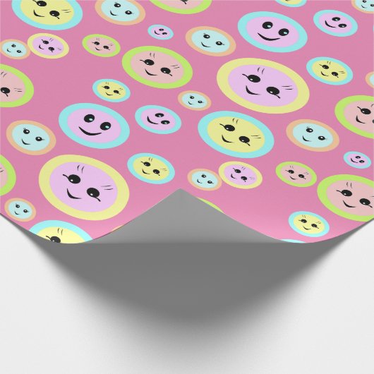 Happy faces in pastel - fun and cute geschenkpapier (Ecke)