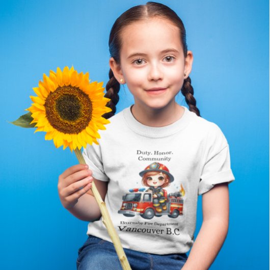 Happy Firefighter fährt roten LKW T-Shirt