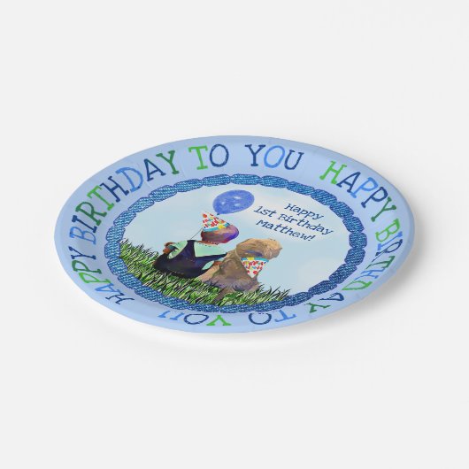 Happy First Birthday Boy and Dog Pappteller (Schrägansicht)