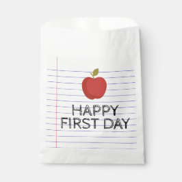 Happy First Day Back to School Apple Teacher Geschenktütchen