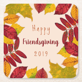 Happy Friendsgiving mit farbigen Blättern im Herbs Rechteckiger Pappuntersetzer