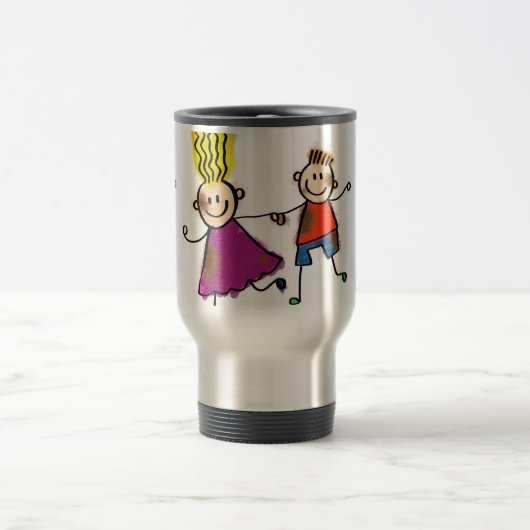 Happy Funny Kids Couple Zeichnend Doodle Cartoon Reisebecher (Mittel)