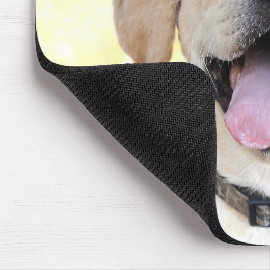 Happy Gelbe Labrador Mousepad (Ecke)