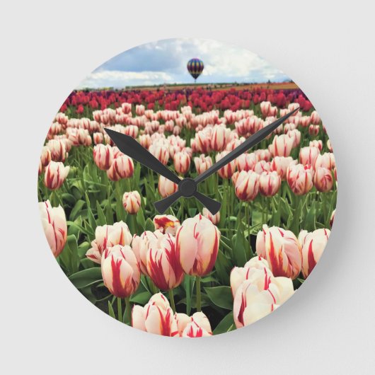 Happy Generation Tulip Field, Oregon Runde Wanduhr (Vorderseite)
