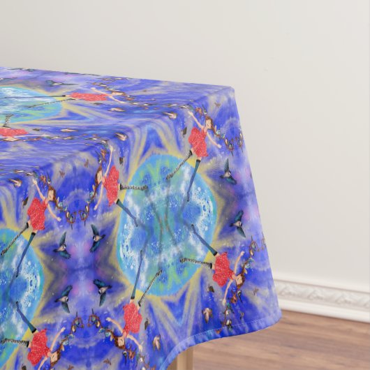 Happy Girl with Birds - Joy - Fun Tischdecke (Beispiel)