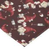 Happy Gnome Couple Tischdecke (Schrägansicht)