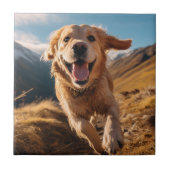 Happy Golden Retriever Running Fliese (Vorderseite)