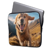 Happy Golden Retriever Running Laptopschutzhülle (Vorderseite Links)
