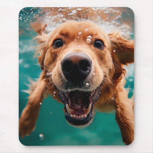 Happy Golden Retriever Schwimmen unter Wasser Mousepad (Vorne)