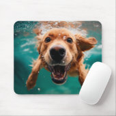 Happy Golden Retriever Schwimmen unter Wasser Mousepad (Mit Mouse)