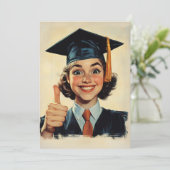 Happy Graduate, der ein Thumbs Up gibt Einladung (Stehend Vorderseite)
