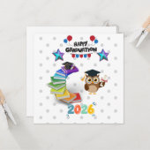 Happy Graduation 2026 - Cute Owl & Books  Karte (Vorderseite/Rückseite Beispiel)