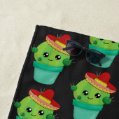 Happy Green Cactus in a Red Sombrero Pattern Strandtuch (Beispiel)