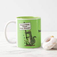 Happy Green Cartoon Krokodil mit Schild Cartoon