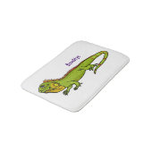 Happy Green iguana Cartoon Illustration Badematte (Schrägansicht)