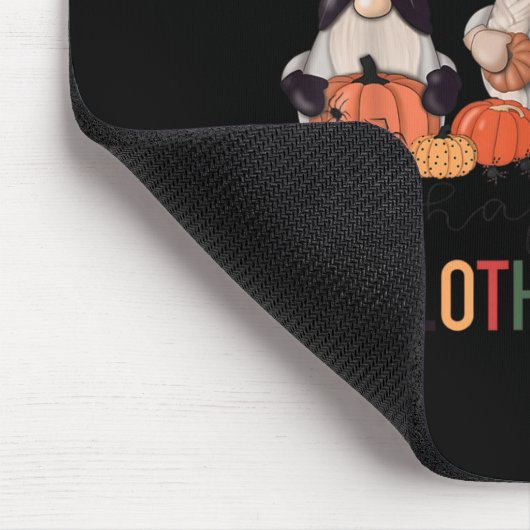 Happy Hallothanksmas Gnomes Pumpkins Halloween Chr Mousepad (Ecke)