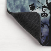 Happy Halloween Creepy Owls auf einem Baummousepad Mousepad (Ecke)