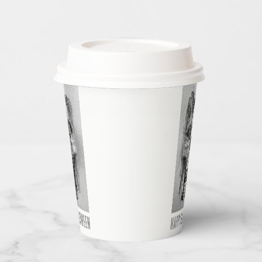 Happy Halloween. Distressed skull Pappbecher (Links)