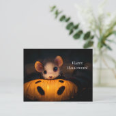 Happy Halloween. Kleine  niedliche Maus mit Kürbis Postkarte (Stehend Vorderseite)