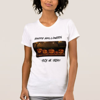 Happy Halloween, Niedlich Carved Pumpkins T-Shirt