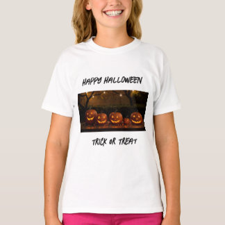 Happy Halloween, Niedlich Carved Pumpkins T-Shirt