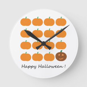 Happy Halloween Niedlich Pumpkin Patch Runde Wanduhr