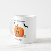 Happy Halloween Orange Pumpkin Custom Initial Kaffeetasse (Vorderseite Links)