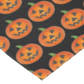Happy Halloween Orange Pumpkin Jack o' Lantern Tischdecke (Schrägansicht)